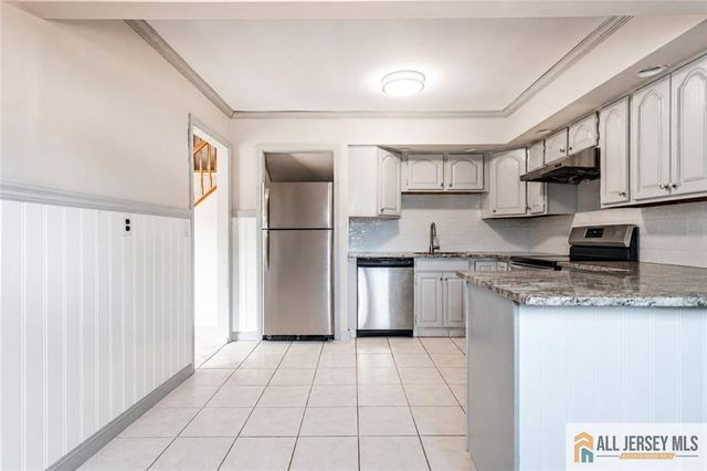 16 W Susan Street, Hazlet, NJ 07730