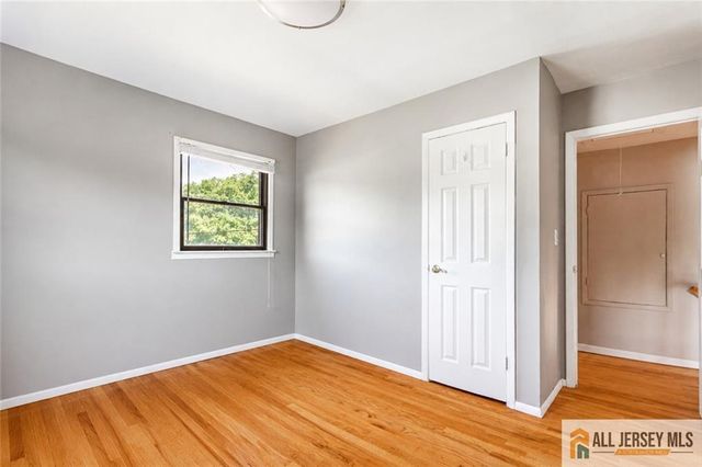 16 W Susan Street, Hazlet, NJ 07730
