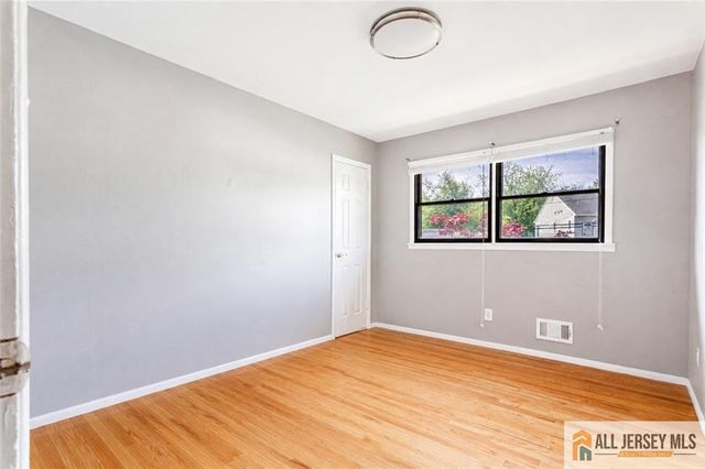 16 W Susan Street, Hazlet, NJ 07730