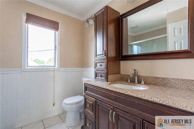 16 W Susan Street, Hazlet, NJ 07730