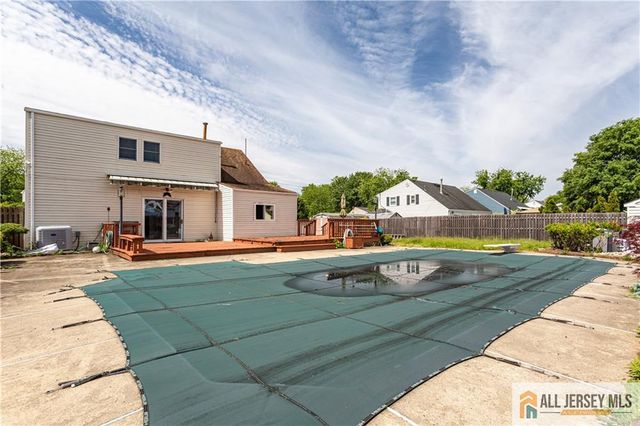 16 W Susan Street, Hazlet, NJ 07730