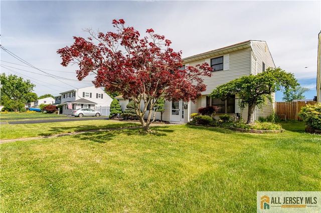 16 W Susan Street, Hazlet, NJ 07730