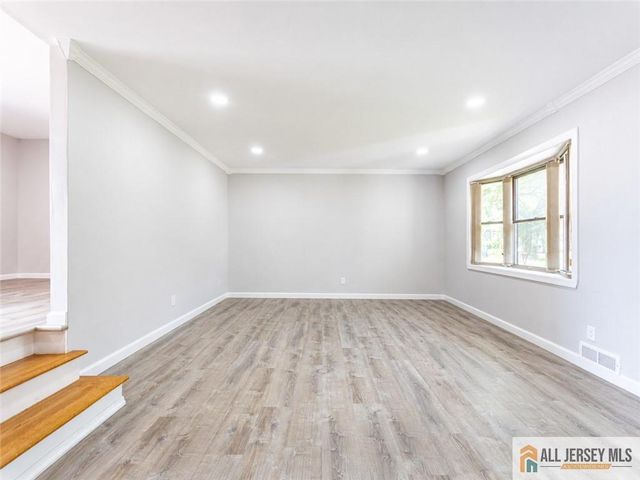 16 W Susan Street, Hazlet, NJ 07730