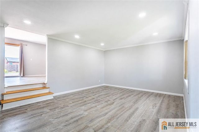 16 W Susan Street, Hazlet, NJ 07730