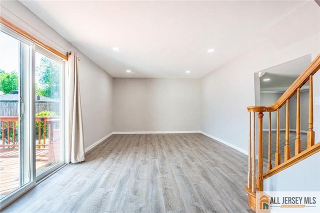 16 W Susan Street, Hazlet, NJ 07730