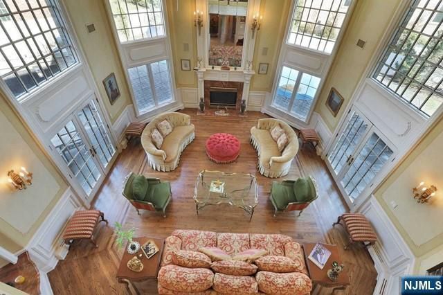 27 Roberts Road, Englewood Cliffs, NJ 07632