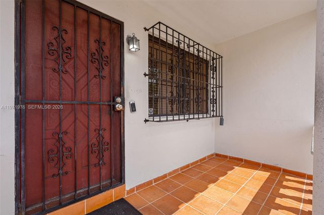 9201 NW 33rd Ave Road, Miami, FL 33147