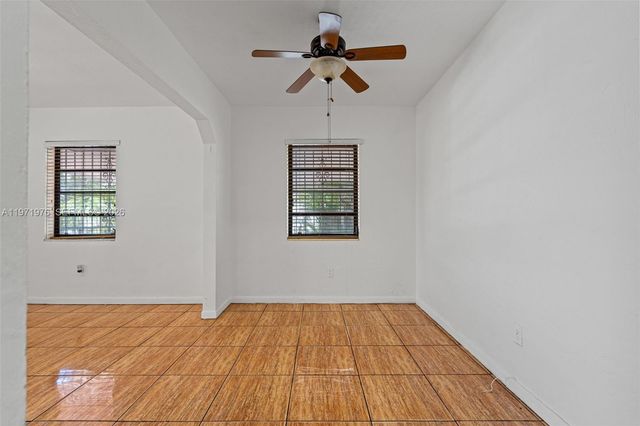 9201 NW 33rd Ave Road, Miami, FL 33147