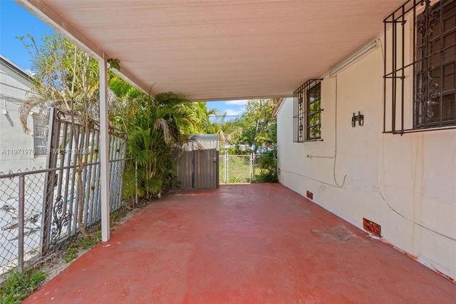 9201 NW 33rd Ave Road, Miami, FL 33147