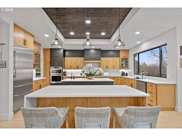 19245 Sw HEIGHTSVIEW Dr, Beaverton, OR 97007