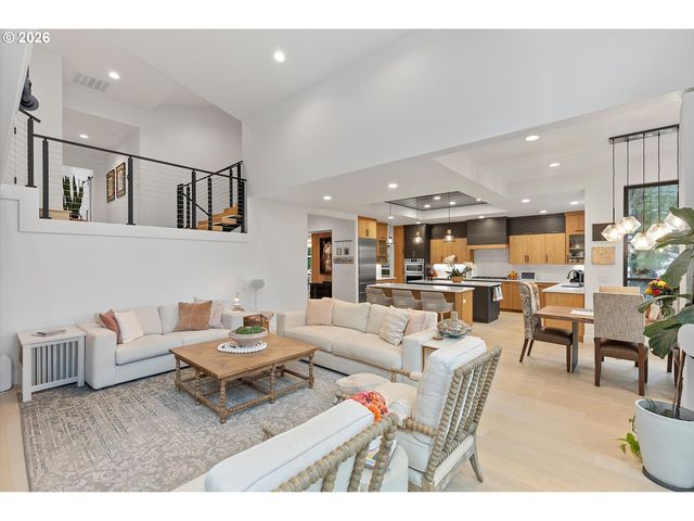 19245 Sw HEIGHTSVIEW Dr, Beaverton, OR 97007