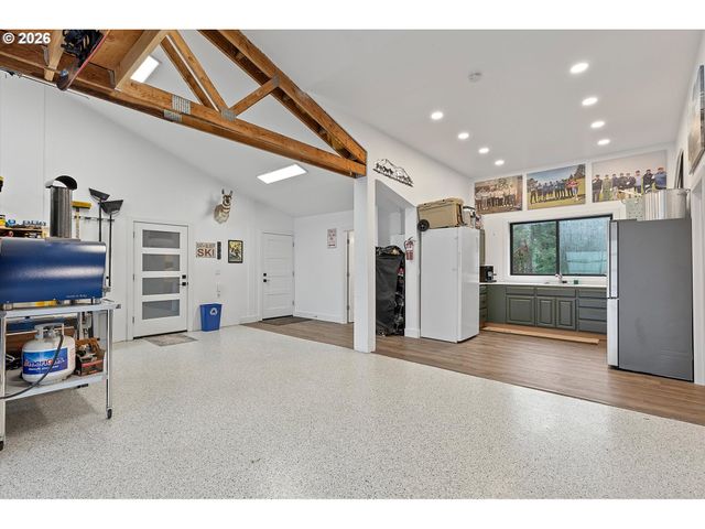 19245 Sw HEIGHTSVIEW Dr, Beaverton, OR 97007