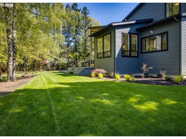 19245 Sw HEIGHTSVIEW Dr, Beaverton, OR 97007