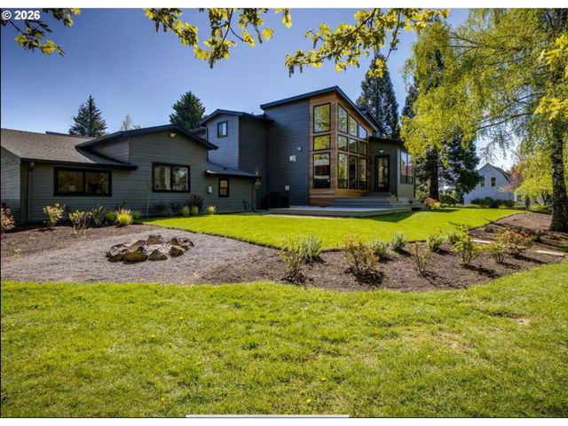 19245 Sw HEIGHTSVIEW Dr, Beaverton, OR 97007