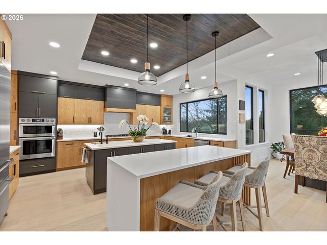 19245 Sw HEIGHTSVIEW Dr, Beaverton, OR 97007