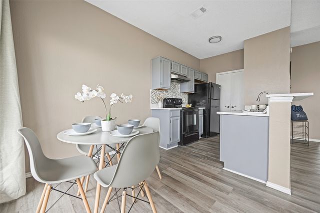 4113 Esters Road 609, Irving, TX 75038