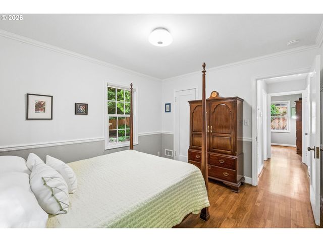 2625 Sw BRAE MAR Ct, Portland, OR 97201