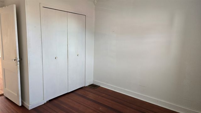 205 E Market Street, Laurel, IA 50141