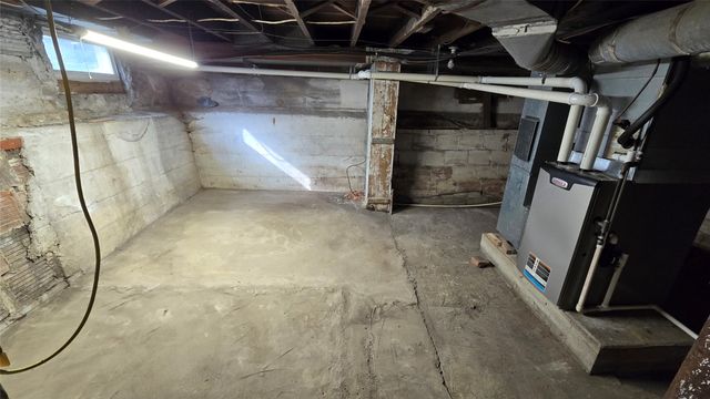 205 E Market Street, Laurel, IA 50141