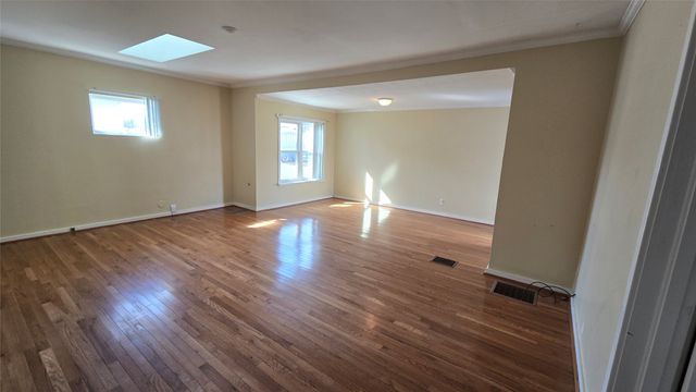 205 E Market Street, Laurel, IA 50141