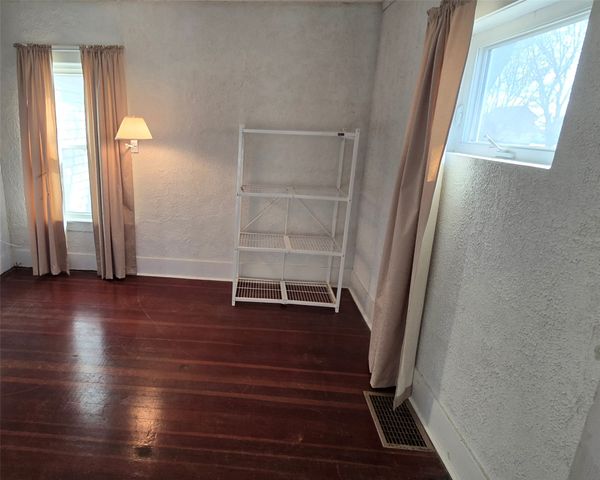 205 E Market Street, Laurel, IA 50141