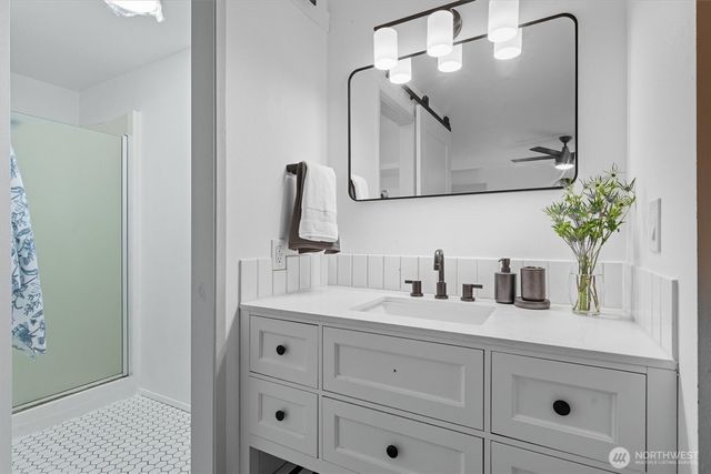 1210 NW Huckle Drive, Bremerton, WA 98311