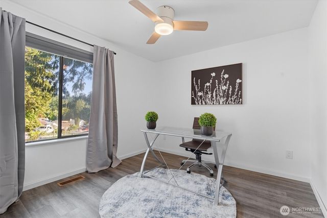 1210 NW Huckle Drive, Bremerton, WA 98311