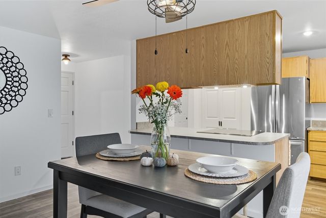 1210 NW Huckle Drive, Bremerton, WA 98311