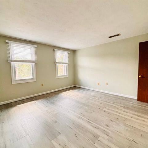 364 Neponset St K, Canton, MA 02021