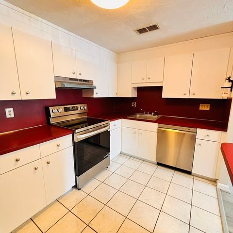 364 Neponset St K, Canton, MA 02021