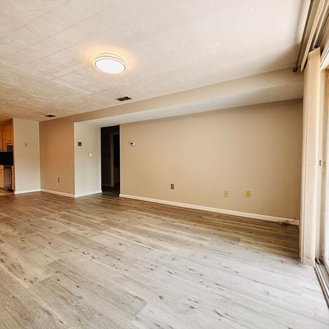 364 Neponset St K, Canton, MA 02021