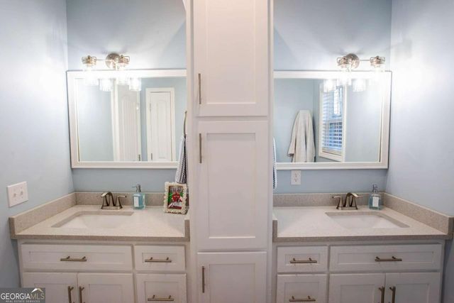 128 Magnolia Drive, Baxley, GA 31513