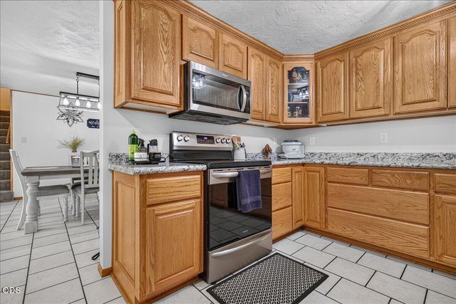 1825 Hybiscus Street, Medford, OR 97504