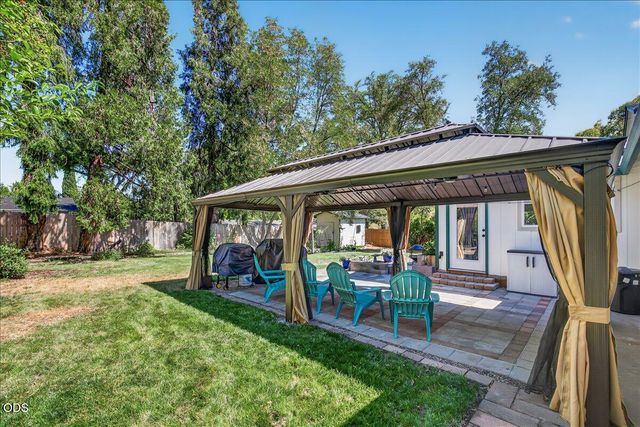 1825 Hybiscus Street, Medford, OR 97504
