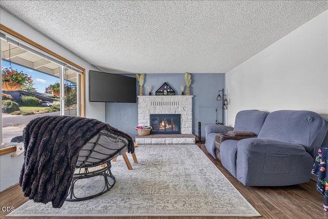 1825 Hybiscus Street, Medford, OR 97504