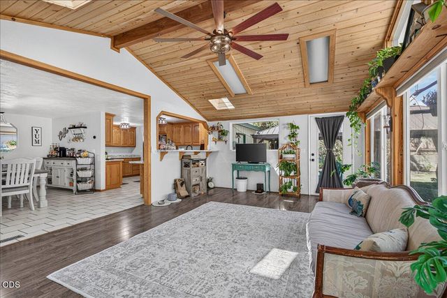 1825 Hybiscus Street, Medford, OR 97504