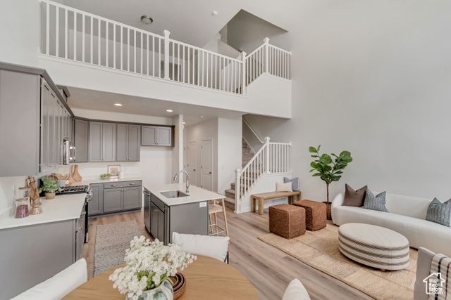6864 S STATIC PEAK DR #258, West Jordan, UT 84081