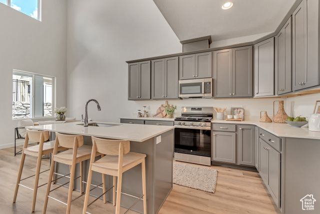 6864 S STATIC PEAK DR #258, West Jordan, UT 84081
