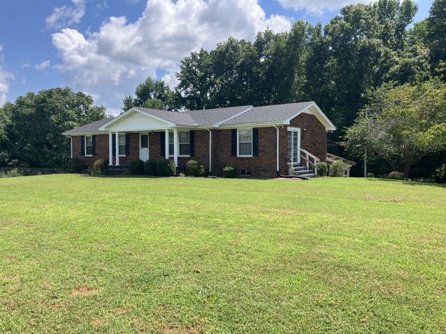 5279 Oak Grove Rd, Red Boiling Springs, TN 37150