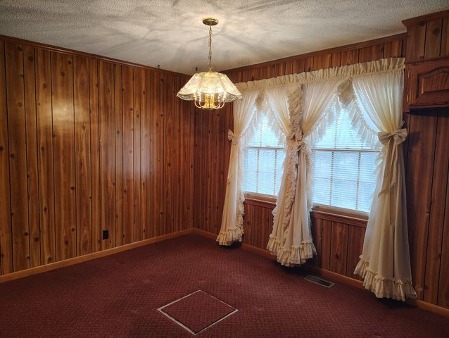 5279 Oak Grove Rd, Red Boiling Springs, TN 37150