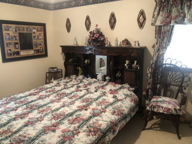 5279 Oak Grove Rd, Red Boiling Springs, TN 37150