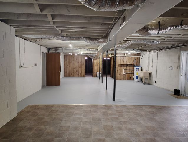 5279 Oak Grove Rd, Red Boiling Springs, TN 37150