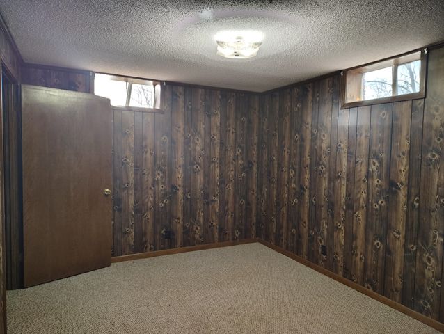 5279 Oak Grove Rd, Red Boiling Springs, TN 37150