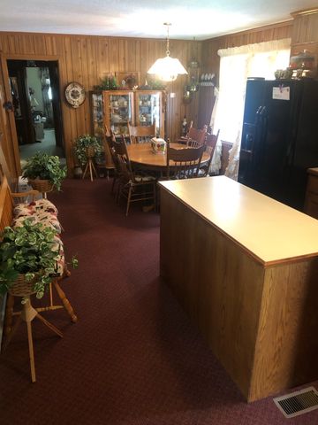 5279 Oak Grove Rd, Red Boiling Springs, TN 37150