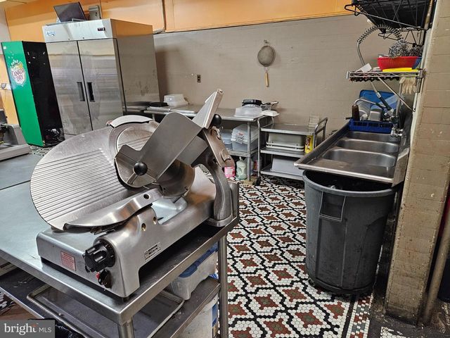 6208 WOODLAND AVE, Philadelphia, PA 19142