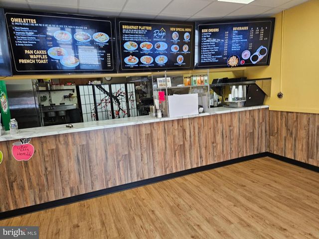 6208 WOODLAND AVE, Philadelphia, PA 19142