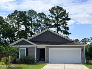 23 Staples Mill Drive NW, Supply, NC 28462
