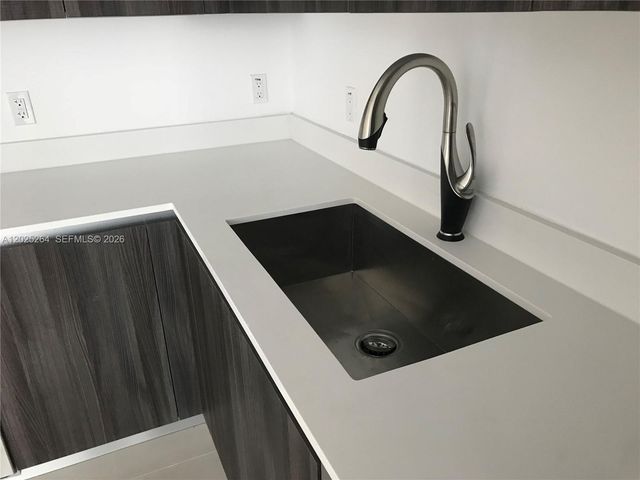 488 NE 18th St 3002, Miami, FL 33132