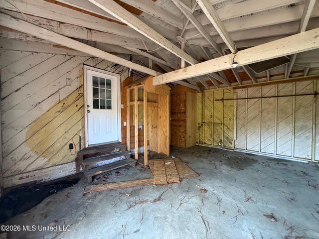 130 Cedars Of Lebanon Road, Jackson, MS 39206