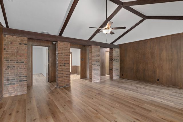 301 E 6th Street, Krum, TX 76249
